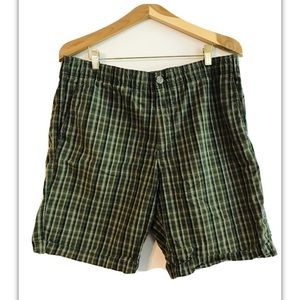 Eddie Bauer Mens Large Plaid Green Shorts